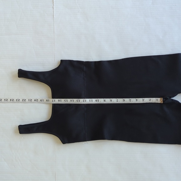 OQQ Ribbed Yoga Sleeveless Padded Bell Bottom Flare Jumpsuit MEDIUM Black - Picture 13 of 14